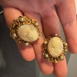 Elegant Vintage Gold Tone Cameo and faux seed pearls  Clip on Earrings
